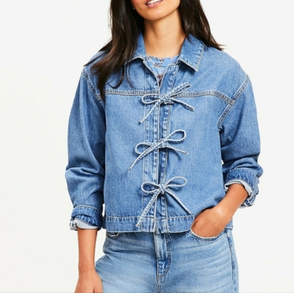 New Ann Taylor Loft Bow Tie Denim Jacket Size Medium Blue Cropped Relaxed Fit